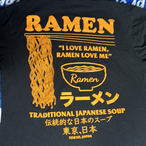 Ramen graphic tee - Picture 5 of 5